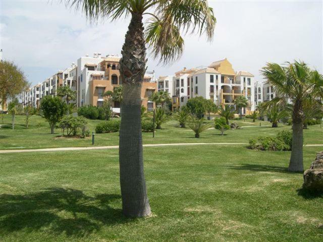 Apartamentos Atlanterra Costa Y Sol Zahara de los Atunes Dış mekan fotoğraf