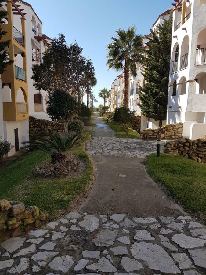 Apartamentos Atlanterra Costa Y Sol Zahara de los Atunes Dış mekan fotoğraf